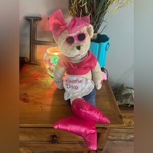 Chantilly Lane Coco I'm A Woman Domestic Diva Girl Plush Bear Plays I'm A Woman